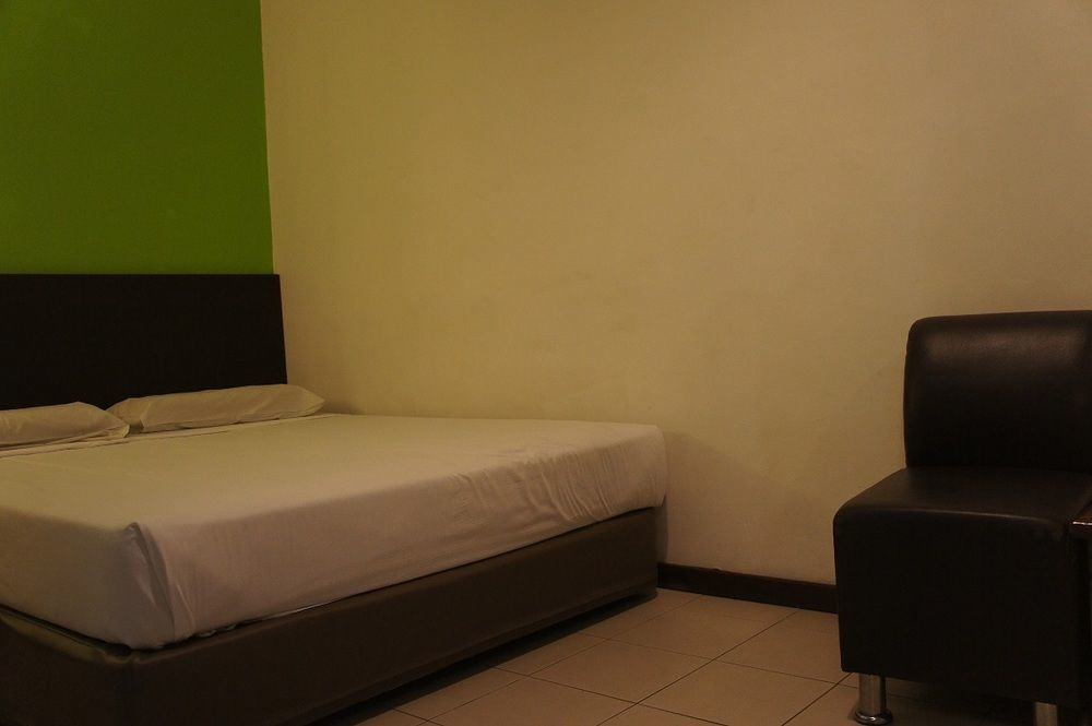 Meldrum Hotel Johor Bahru Exterior photo