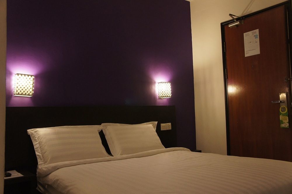 Meldrum Hotel Johor Bahru Exterior photo